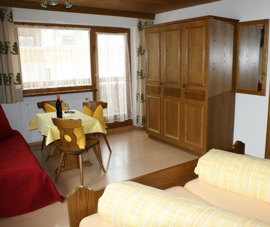 Sonnenhotel Soldanella Sonneck Samnaun Ruang foto