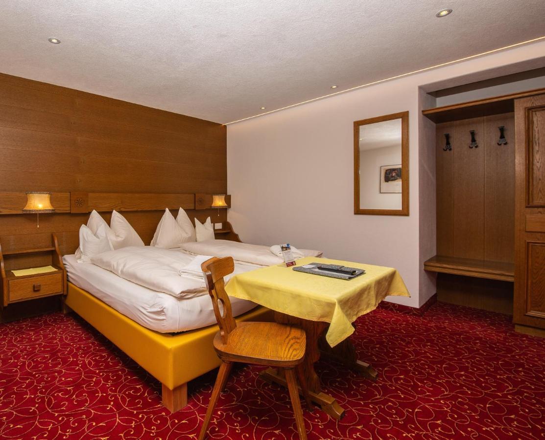 Sonnenhotel Soldanella Sonneck Samnaun Bagian luar foto